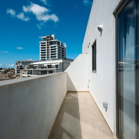 Bright And Modern 2br Penthouse St Julians * Saint Julian's
